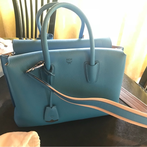 MCM Medium Sized Tote - Picture 6 of 6